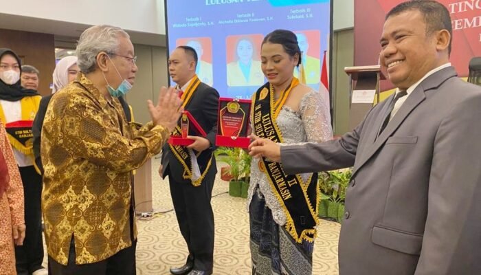 Halim Minta Alumni Mahasiwa STIHSA Terus Update Ilmu Hukumnya