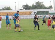 Barito Putera Bermain Sepak Bola Bersama Habaib dan Santri 15 Barito Putera Bermain Sepak Bola Bersama Habaib dan Santri