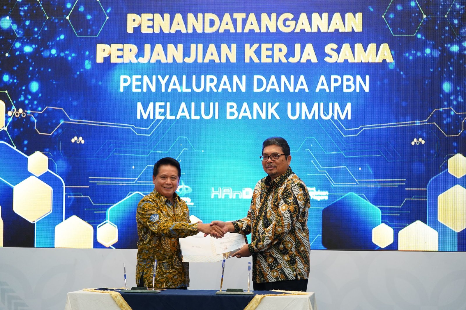 BSI dan Kemenkeu Dorong Penguatan Literasi Perbankan Syariah 1 SAVE 20221021 164518 scaled