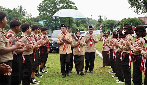 Peringati Hari Pramuka<br>Bupati: Tetap Jalin Persaudaraan Sesama Anak Bangsa 2 hal 11 Tala 2 3 klm 1