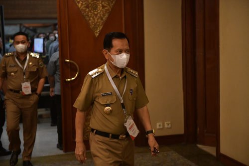 Bupati Tapin Hadiri Rakor Pengendalian Inflasi Daerah Bersama Presiden RI 1 hal 12 Tapin 35 klm