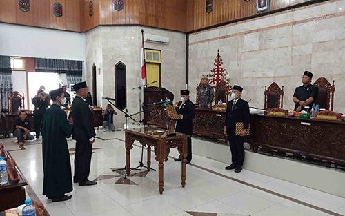 DPRD Kapuas Gelar Pelantikan Anggota PAW Sisa Jabatan 2019-2024 1 16 kapuas 5
