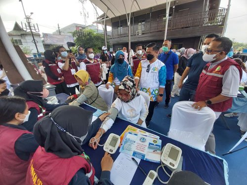 Masyarakat Sehat, Ekonomi Meningkatkan 1 Hal 10 3 KLm Layanan Kesahatan Gratis