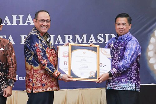 PAM Bandarmasih Raih Juara Kompetisi Inovasi Kota Banjarmasin 1 Hal 10 3 Klm Penghargaan