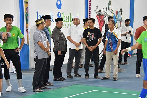 Bupati HSS Pastikan Penerangan Venue Porprov XI 1 Hal 12 HSS 3 klm 2