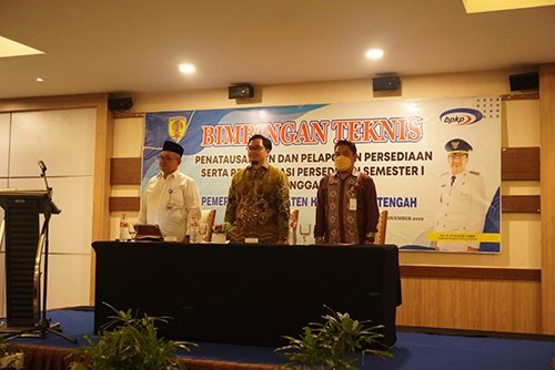 Bupati Buka Bimtek Penatausahaan dan Pelaporan Serta Rekonsialisasi Persediaan 1 Hal 2 Barabai 4 klm 7