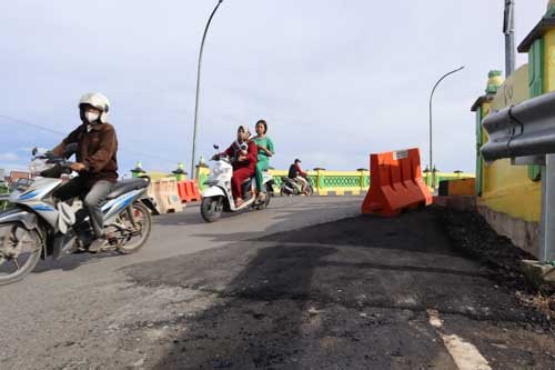 PUPR Wajib Benahi Oprit Jembatan Bermasalah 1 Hal 9 3 Klm Oprit