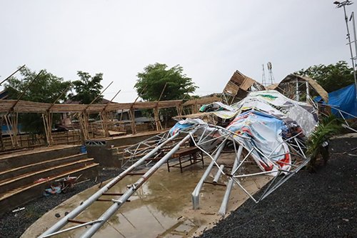 Hal 9 3 Klm ambrukkk