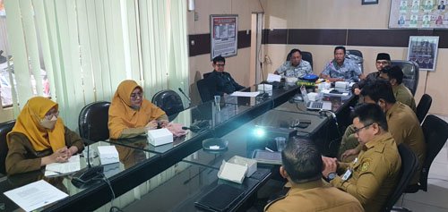 Lensa foto DPRD kota2