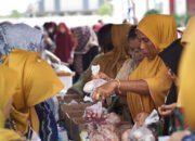 Warga Padati Pasar Murah DKP3
