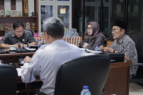 Banyak Desa Tak Miliki Bidan 1 hal9 3klmatas 5