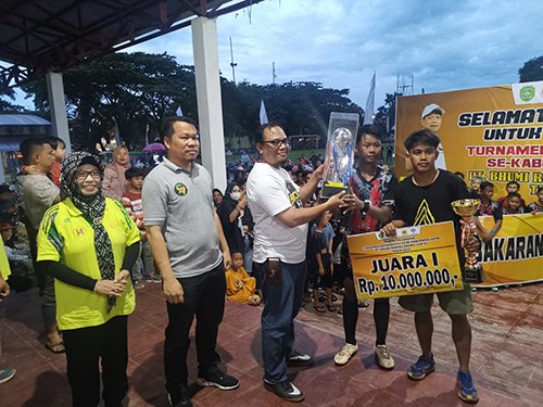 13 3klm general manager jpg