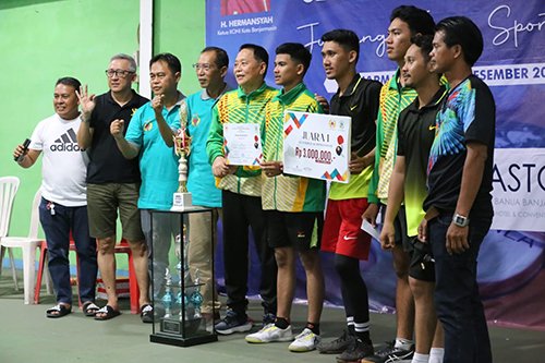 13 3klm tim Tenis meja jpg