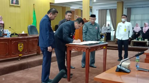 Wali Kota Banjarbaru H. M. Aditya Mufti Ariffin Hadiri Raker Paripurnama 1 Hal 10 3 Klm BJb 1 17