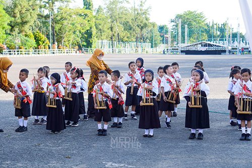 Hal 10 3 Klm Pareda Senja