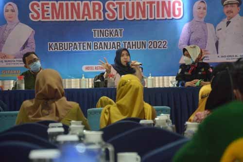 Hal 16 4 KLm Martapura Seminar Stunting