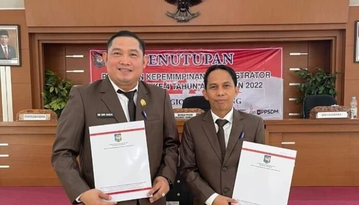 Dwi Dibyo Raharjo dan Hendra Wardani, Dua Pejabat Tanah Bumbu Masuk Lima Besar Diklatpim III di Bandung