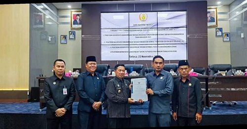 Lensa foto DPRD kota3