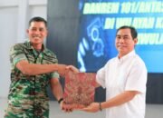 Ratusan Subur Bor dan Babinsa Masuk Dapur Telah Dilaksanakan Korem 101/Antasari 29 Ratusan Subur Bor dan Babinsa Masuk Dapur Telah Dilaksanakan Korem 101/Antasari