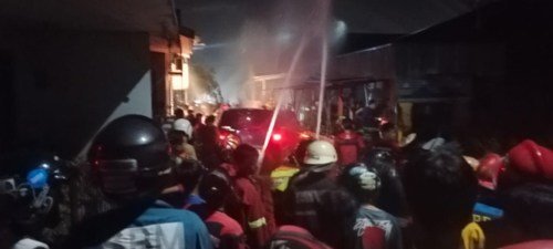 5 Kebakaran gang sepakat 2 klm