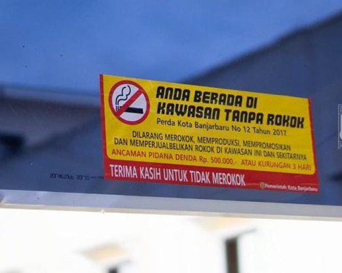 Merokok Di JPO Banjarbaru Dua, Diancam Denda Rp500 ribu 1 Hal 10 2 Klm BJb 2 4