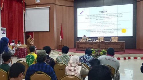 Wawali Banjarbaru Wartono Sosialisasikan Penerapan Perwali No. 47 Tahun 2022 Bagi Media Massa 1 Hal 10 3 Klm BJB 1 2