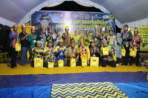 Malam Seni Budaya Banjar Sekenceng Meriah 1 Hal 9 3 Klm Paman Yani