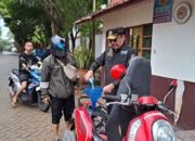 Supian HK Bagikan BBM Gratis Bagi Jemaah Haul Guru Sekumpul 26 Supian HK Bagikan BBM Gratis Bagi Jemaah Haul Guru Sekumpul