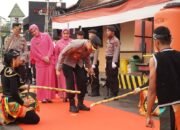 Potong Tebu, Tradisi Polres Tabalong Sambut Kapolres Baru 29 Potong Tebu, Tradisi Polres Tabalong Sambut Kapolres Baru