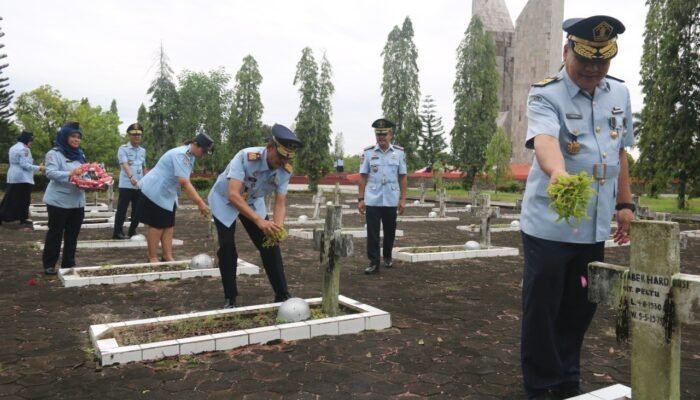 Imigrasi Baru untuk Indonesia Maju Jadi Hikmah Upacara Tabur Bunga HBI Ke-73 Jajaran Kemenkumham Kalsel