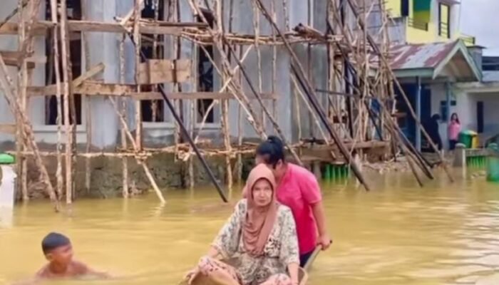 Dua Hari Hujan Tak Reda Akibatkan Ratusan Rumah Warga Terendam