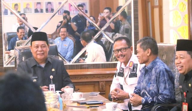 Dukung Terwujudnya Peraturan Perundang-undangan Berkualitas, Kakanwil Kemenkumham Kalsel Ikuti Rapat Paripurna DPRD Provinsi Kalsel 1 IMG 20230111 170702 scaled