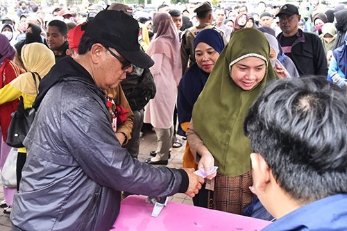 1 35 klm Kontrak Pemprov Pasar murah1