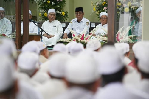 1 4 klm Kontrak Pemprov Paman Birin hadiri haul KH Salman Jalil1