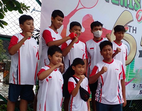 13 2klm petenis junior jpg