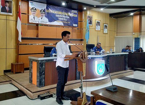 Hal 16 4 KLm Martapura Rapat evaluasi