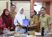 Asisten Pimpin Rapat KTR dan Larangan IPS Rokok 26 Asisten Pimpin Rapat KTR dan Larangan IPS Rokok