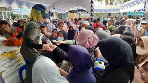 Hal 9 4 Klm Warga Desak Desakan