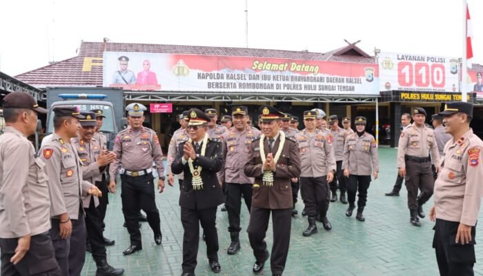 Kapolres HST Pimpin Wisudawan Purna Bakti 2 Anggotanya