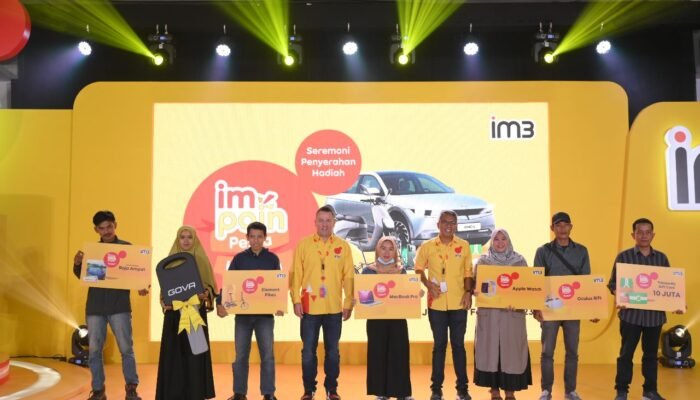 IOH Serah Terimakan Hadiah Pemenang IMPoin Pesta Hadiah 2022 dengan total Rp1,7 Miliar