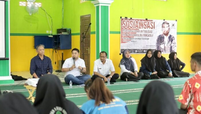 Bang Dhin Tanamkan Ideologi Pancasila