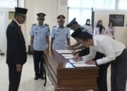 Lantik Sekaligus Pejabat Struktural, Notaris Pengganti dan Anggota MPDN, Faisol Ali: Jabatan Adalah Titipan dan Amanah! 9 Lantik Sekaligus Pejabat Struktural, Notaris Pengganti dan Anggota MPDN, Faisol Ali: Jabatan Adalah Titipan dan Amanah!