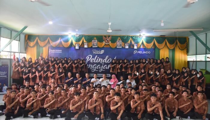 Bakti BUMN Untuk Indonesia, Pelindo Mengajar Masuk SMA Negeri 7 Banjarmasin
