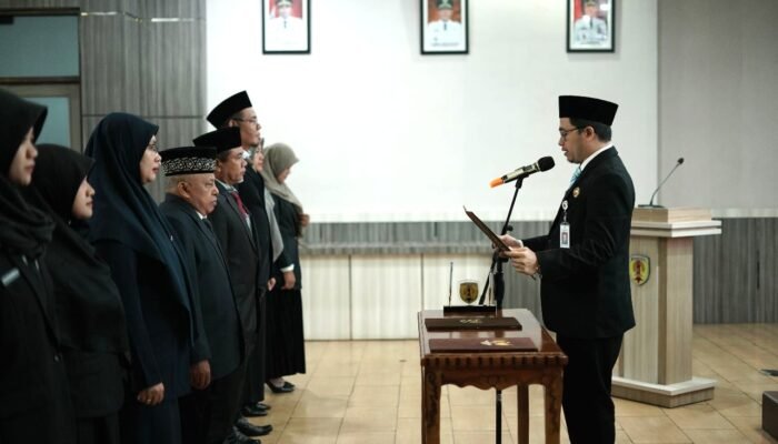 Bupati HST Lantik Pejabat Pengawas dan Pejabat Fungsional