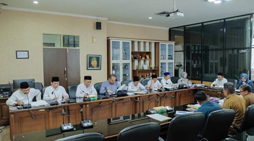 DPRD Paser Kunjungi Dispora Kalsel, Studi Perda Keolahragaan 1 13 3klm rapat kerrja jpg