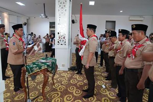 Zairullah Lantik Ketua PAW Kwarcab Gerakan Pramuka Kab Tanbu 1 Hal 12 Tanbu 35 klm 2