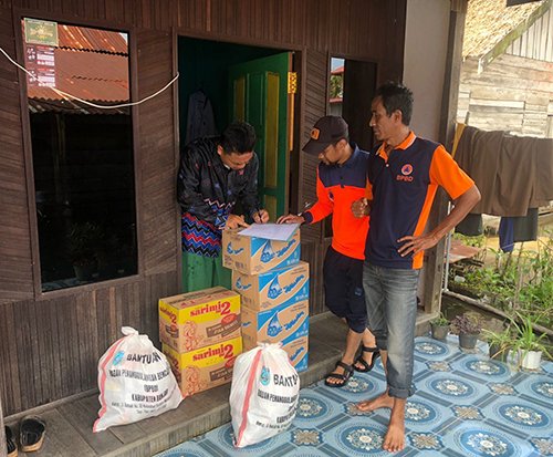 Hal 16 2 KLm Martapura Bantuan logistik 1