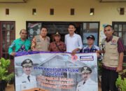 Bupati Serahkan Bantuan Korban Banjir di Astambul