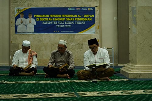 Pemkab HST Tadarus Al-Quran di Bulan Puasa 1 Hal 2 Barabai 4 klm 19