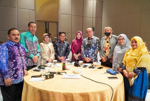 Sikapi Isu Perubahan Iklim Banjarmasin Terlibat Proyek CRIC 3 Hal 9 7 Klm KOntrak 2 Gabung